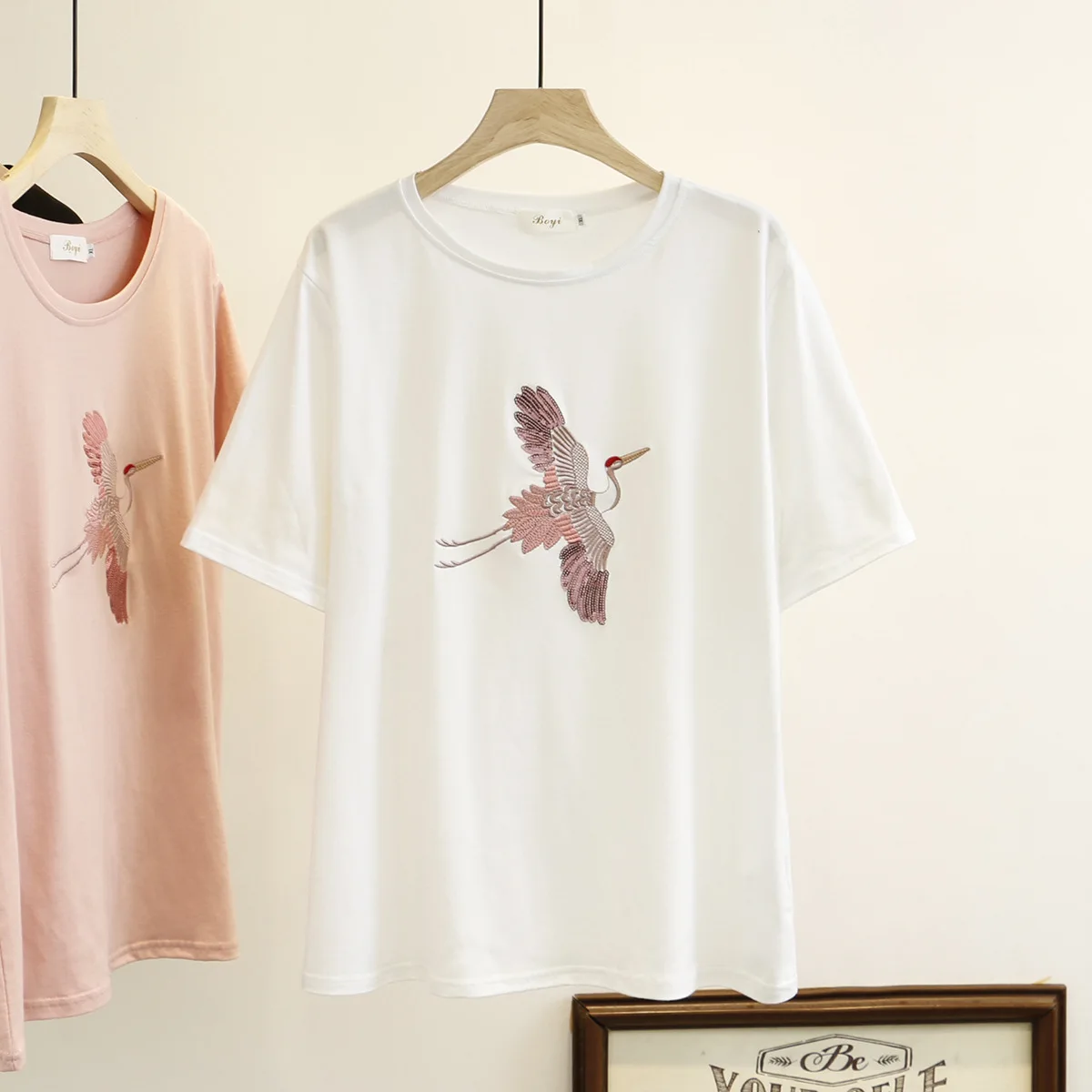 Женская летняя футболка с коротким рукавом женская вышивкой журавль блестками