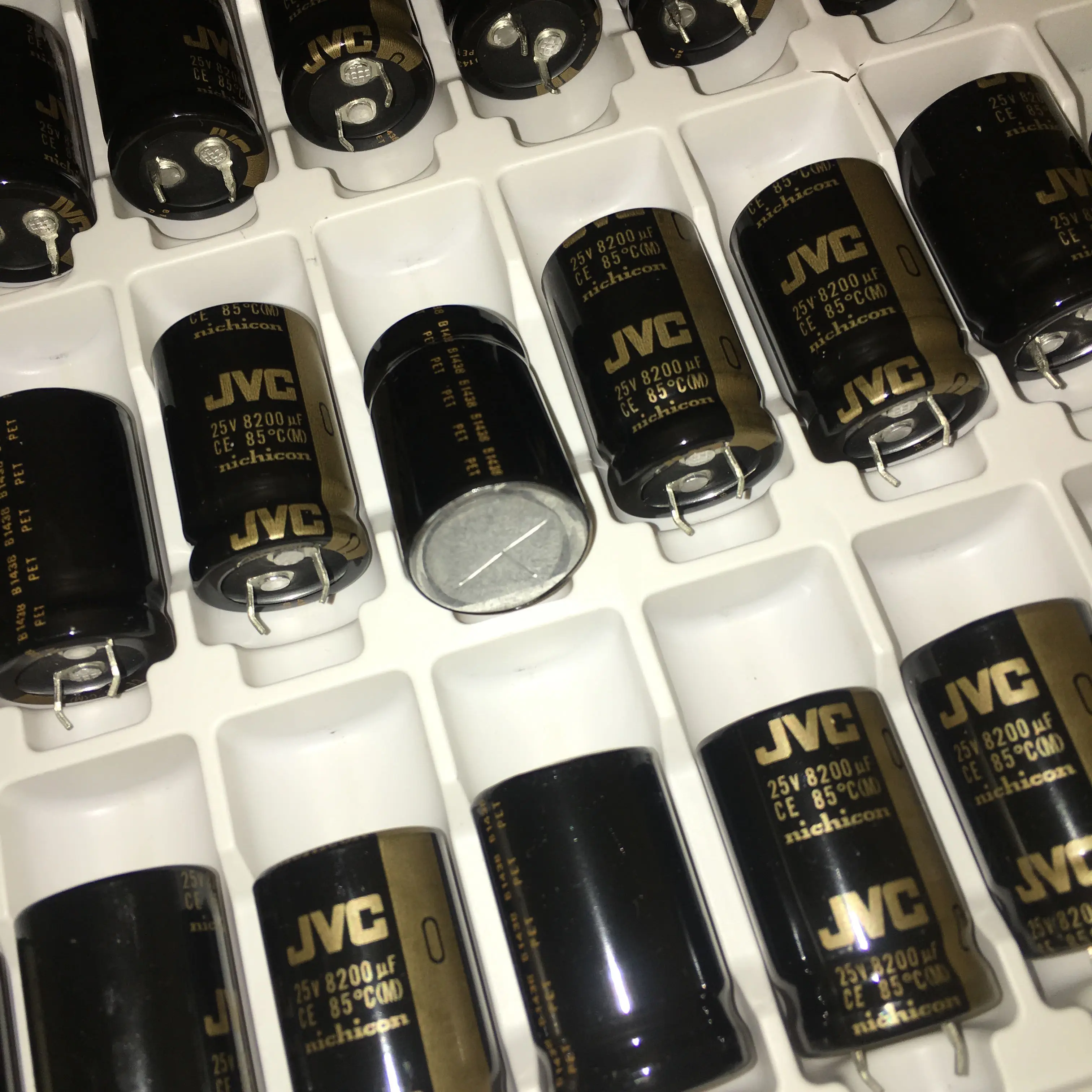 2 шт./10 шт. NICHICON 25V8200UF кг Емкость аудио продукты JVC набор головок 22*35 Бесплатная