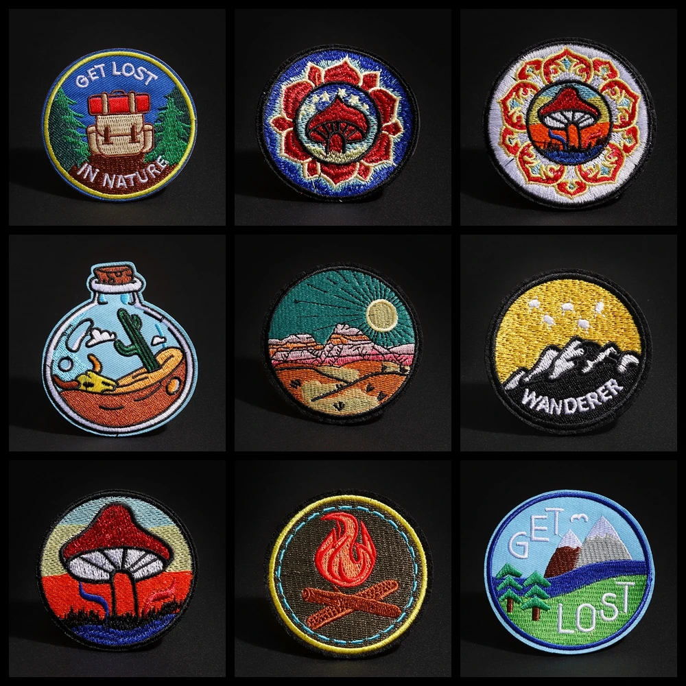 Круглая вышитая аппликация с изображением леса красных грибов ананасом