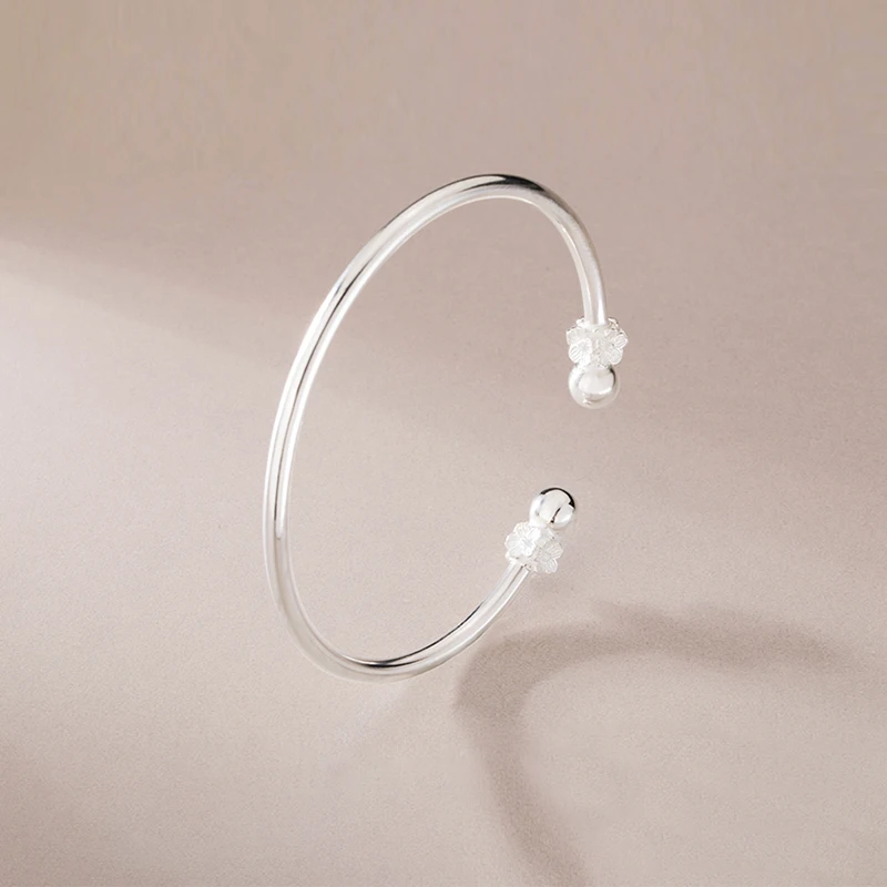 SA SILVERAGE Женские украшения из стерлингового серебра Стиль личности моды Простой повседневный/спортивный стиль Браслет Sakura S925 на 11,5 г.