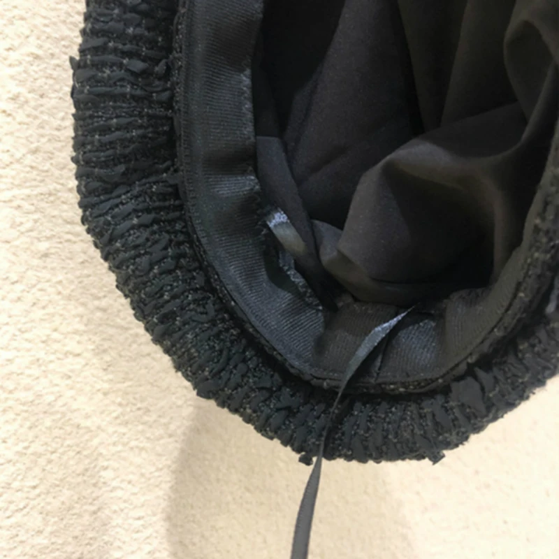 

2020 New Winter Korean Beret Hat for Woman with Rhinestone Pearl Letters Brand Fashion Beanie Cap for Women