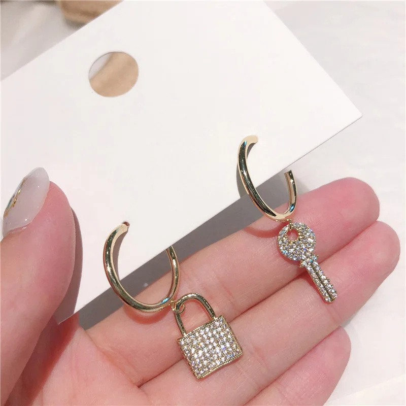 

SHELA Cubic Zirconia Key Lock Earrings For Women Korean Fashion Jewelry Dangle S925 Sterling SilverPin Gold-plating High Quality
