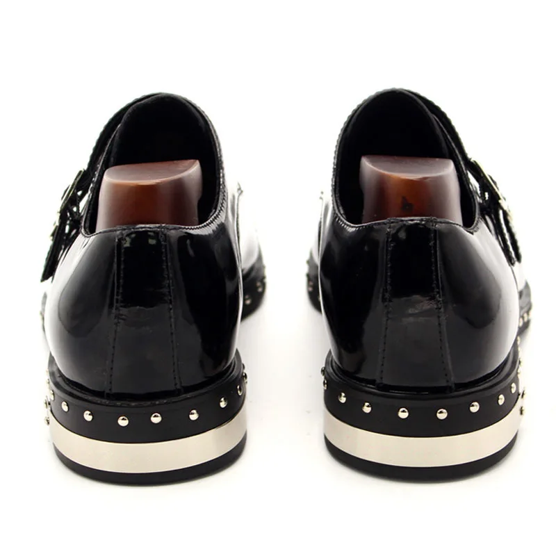 Классические черные классические туфли с ремешком пряжкой и острым носком