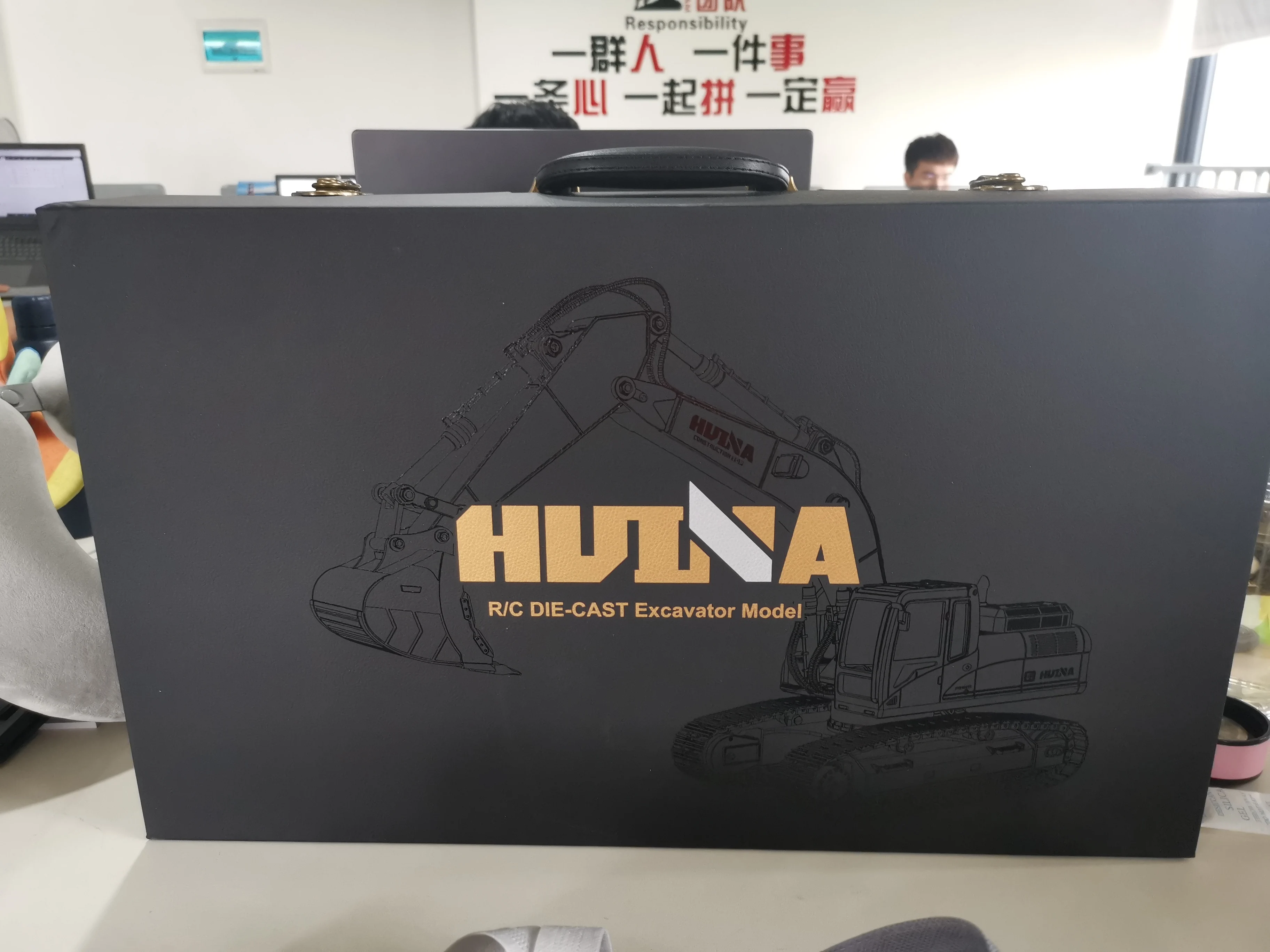 HUINA Радиоуправляемый экскаватор полный сплав huina 580 Электрический 23CH 1:14 игрушка