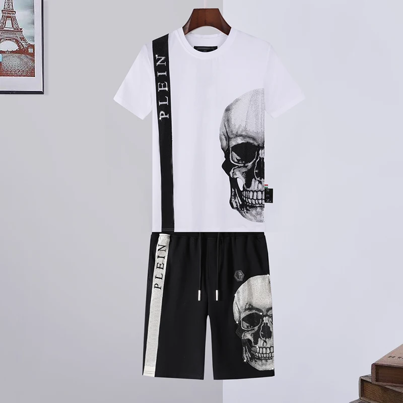 

2021 short-sleeved suit qp half-skull head hitting color hot diamond summer pp plein men's t-shirt shorts 2-piece set