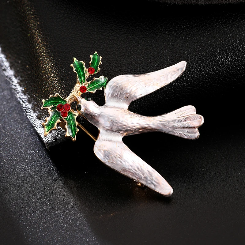 

Vintage enamel and peace dove chest rhinestone bird animal pin jewelry lady scarf clip banquet brooch jewelry