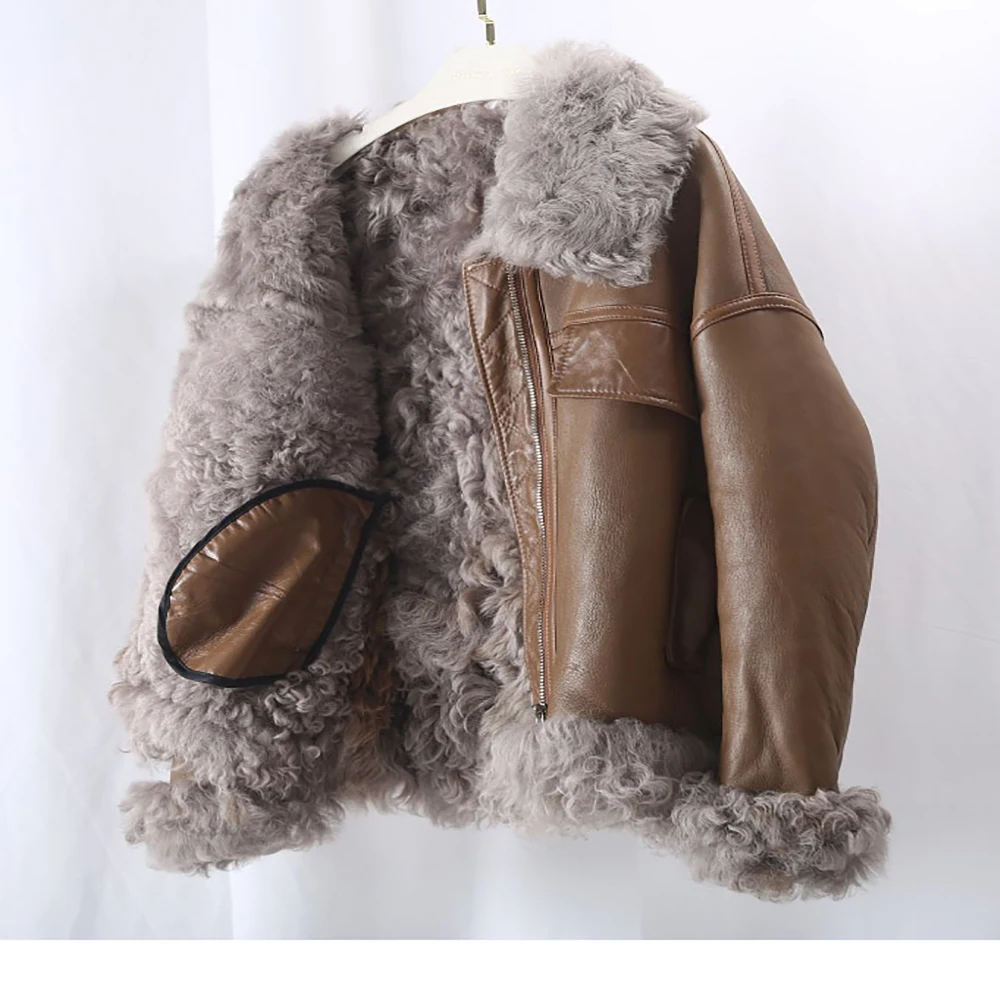 

Women's short fur coat lamb fur coat locomotive short fur Lamb fur and fur all-in-one leather jacket Short overcoat