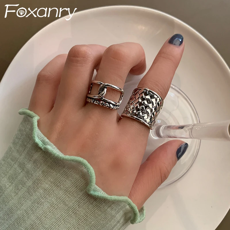 

Женское кольцо из серебра 925 пробы, с геометрическим рисунком