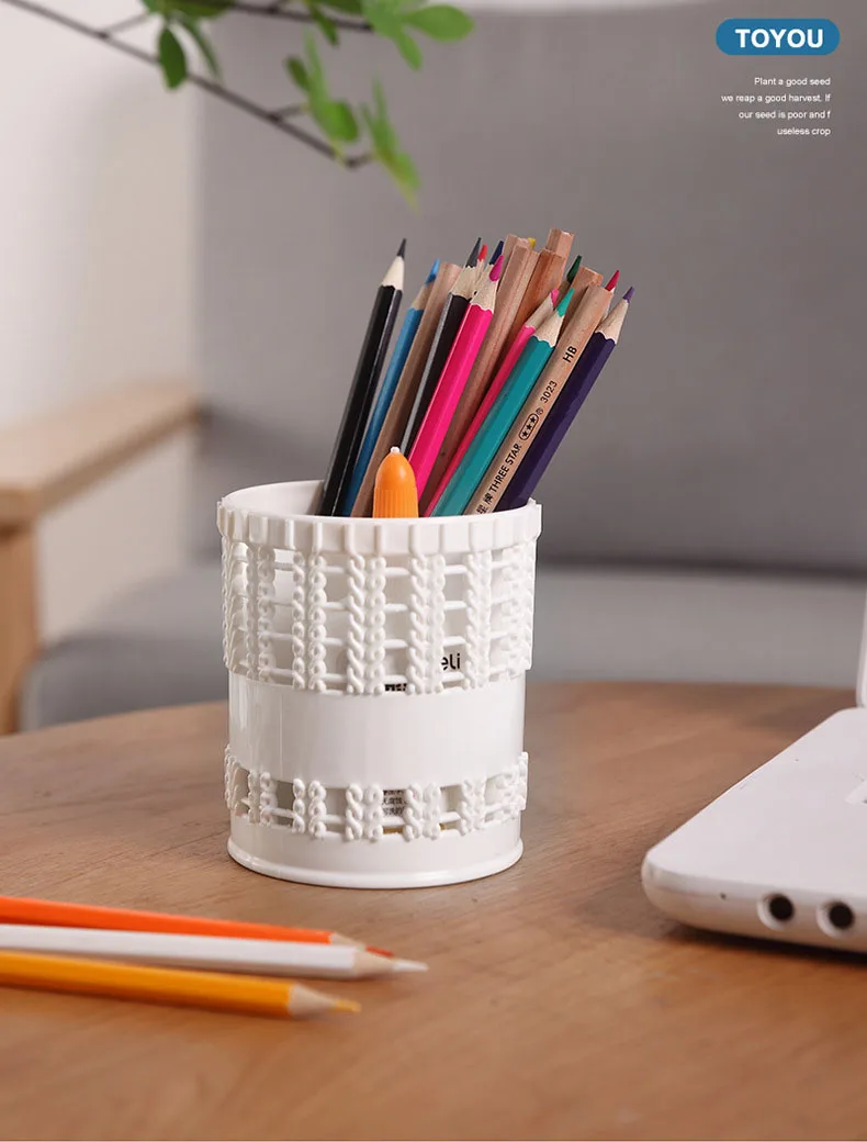 

Nordic simple rattan plastic pen holder female student office desktop creative hollow stationery storage tube