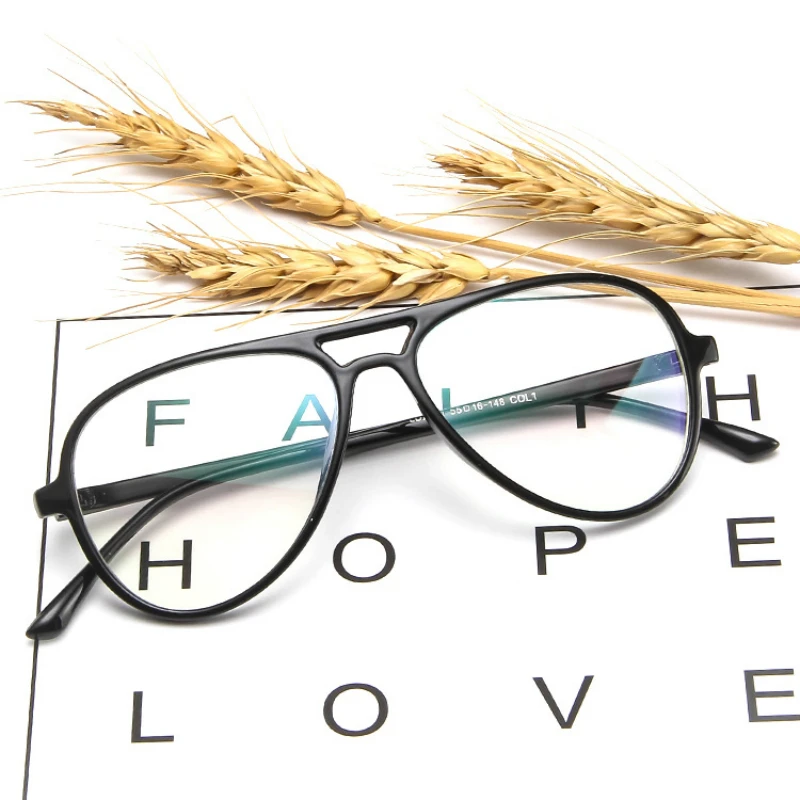 Женские очки от известного бренда прозрачные компьютерные в большой оправе