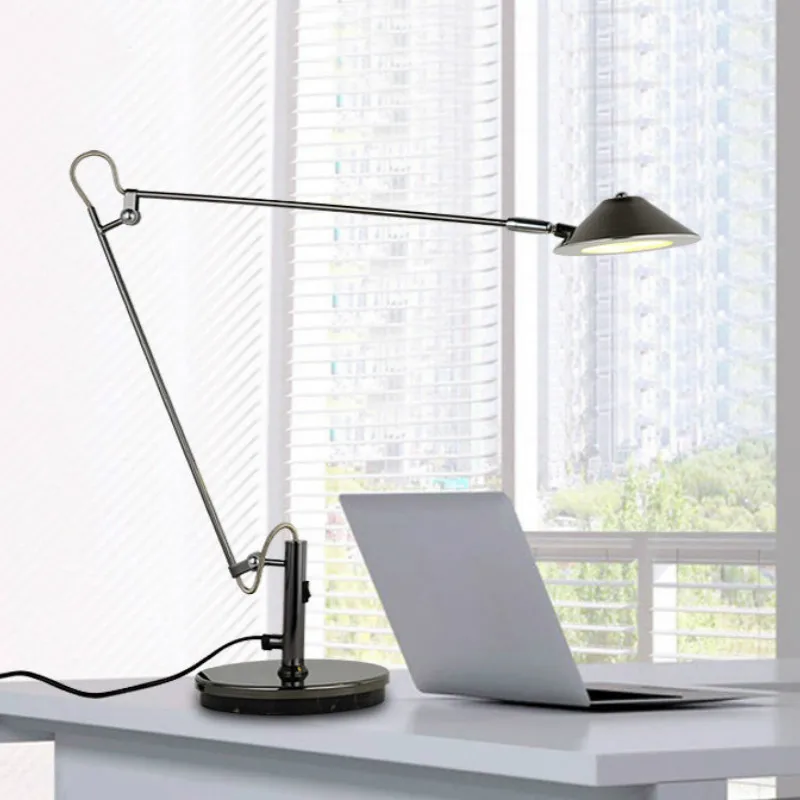 Светодиодная настольная лампа Регулируемый складной прикроватный светильник с