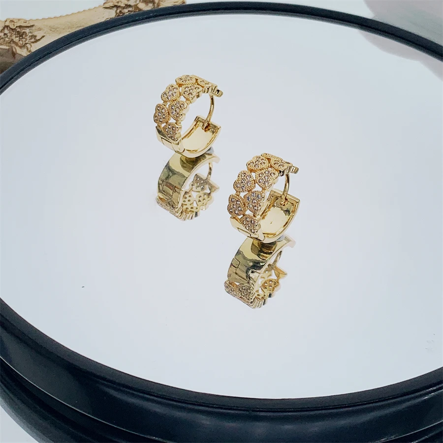 

Metal Zircon Earrings New Fashion Classic Round Crystal Earrings Women's Jewelry Accessories Party Gifts