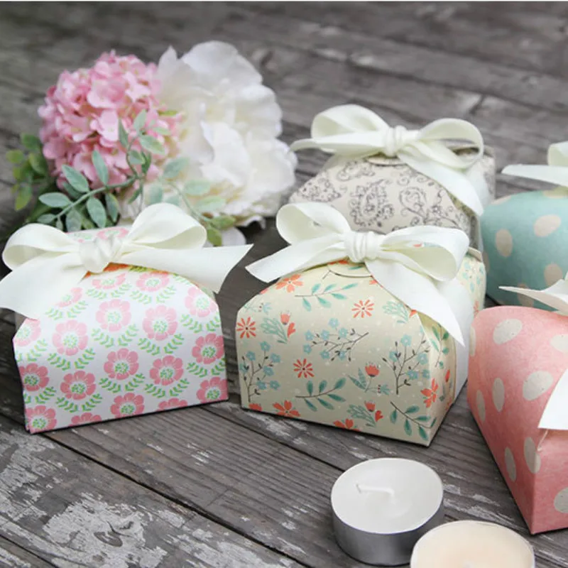 50 шт./лот подарочные бумажные коробки и упаковочные материалы с цветочным