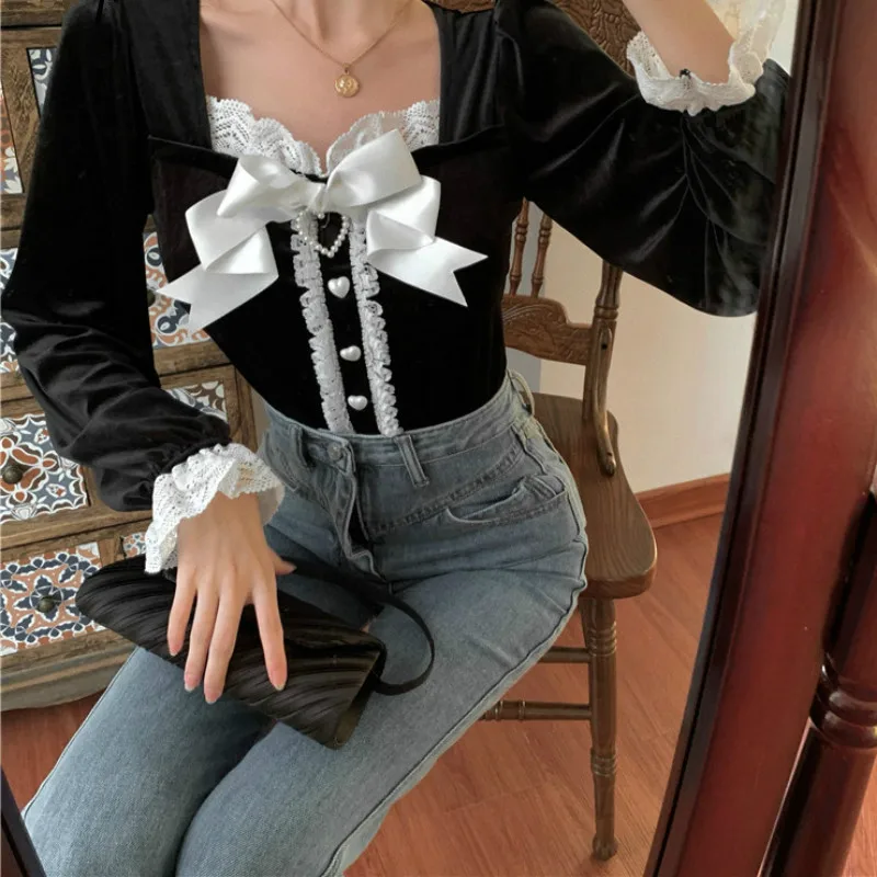 

Blouses & Shirts