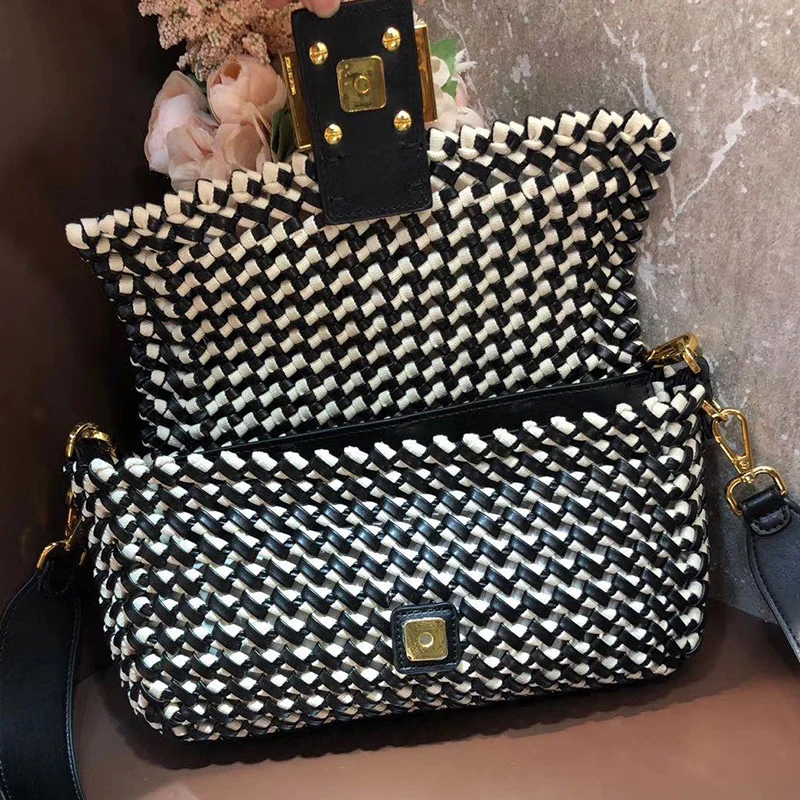 

Ретро, ​​контрастный цвет, тканый, полый, большой вместимости, натуральная кожа, горизонтальный, сумочка, новенькие, багет, модная, диагонал...