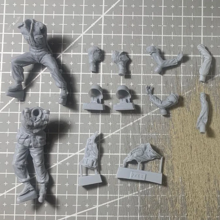 1/35 Scale Unpainted Resin Figure Saving 2 figures collection figure | Игрушки и хобби