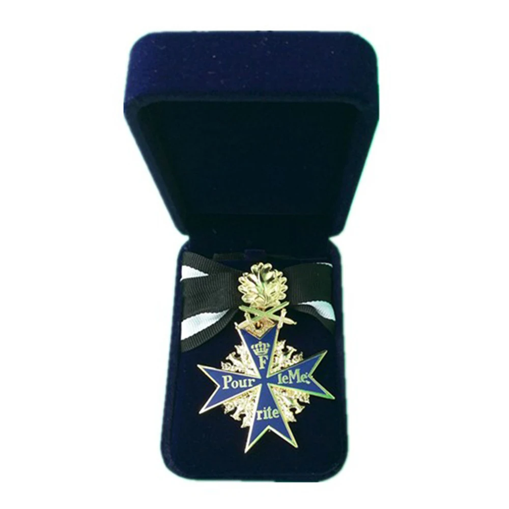 ΠΠ΅Π΄Π°Π»Ρ Ρ ΠΊΡΠ΅ΡΡΠΎΠΌ Π² Π²ΠΈΠ΄Π΅ Π»ΠΈΡΡΡΠ΅Π² Π΄ΡΠ±Π°, ΠΌΠ΅ΡΠ°Π»Π»ΠΈΡΠ΅ΡΠΊΠΈΠΉ Π·Π½Π°ΡΠΎΠΊ Ρ Π»Π΅Π½ΡΠΎΠΉ ΠΈ ΠΊΠΎΡΠΎΠ±ΠΊΠΎΠΉ ΠΠ΅Π΄Π°Π»Ρ Ρ ΠΊΡΠ΅ΡΡΠΎΠΌ Π² Π²ΠΈΠ΄Π΅ Π»ΠΈΡΡΡΠ΅Π² Π΄ΡΠ±Π°, ΠΌΠ΅ΡΠ°Π»Π»ΠΈΡΠ΅ΡΠΊΠΈΠΉ Π·Π½Π°ΡΠΎΠΊ Ρ Π»Π΅Π½ΡΠΎΠΉ ΠΈ ΠΊΠΎΡΠΎΠ±ΠΊΠΎΠΉ