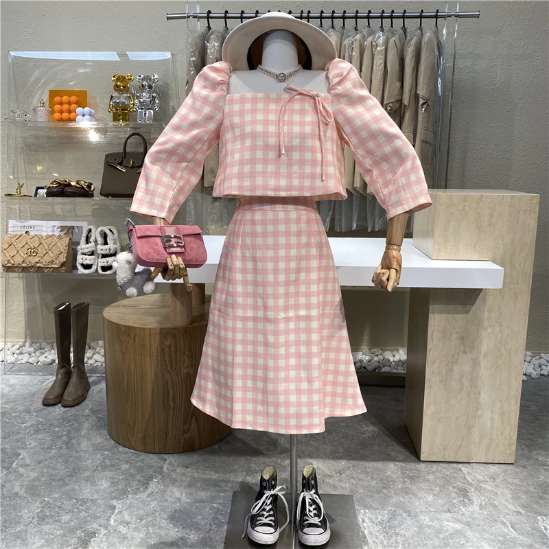 

Niche Design Playful Age Reduction Bubble Sleeve Square Neck Lace Up Short Plaid Top + High Waist Slim A-line Skirt Suit