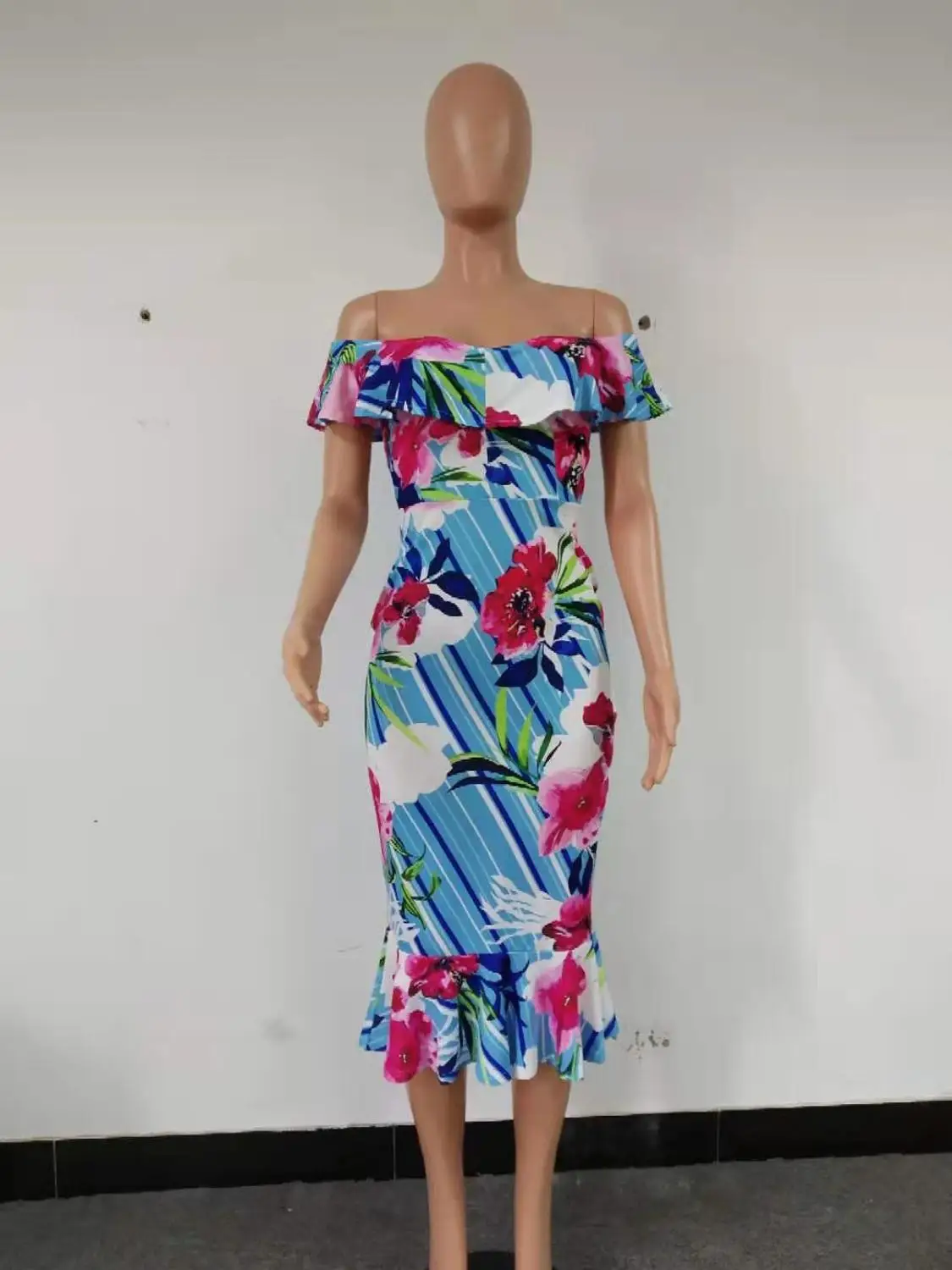 2020 весенне летнее женское приталенное платье с цветочным принтом и вырезом