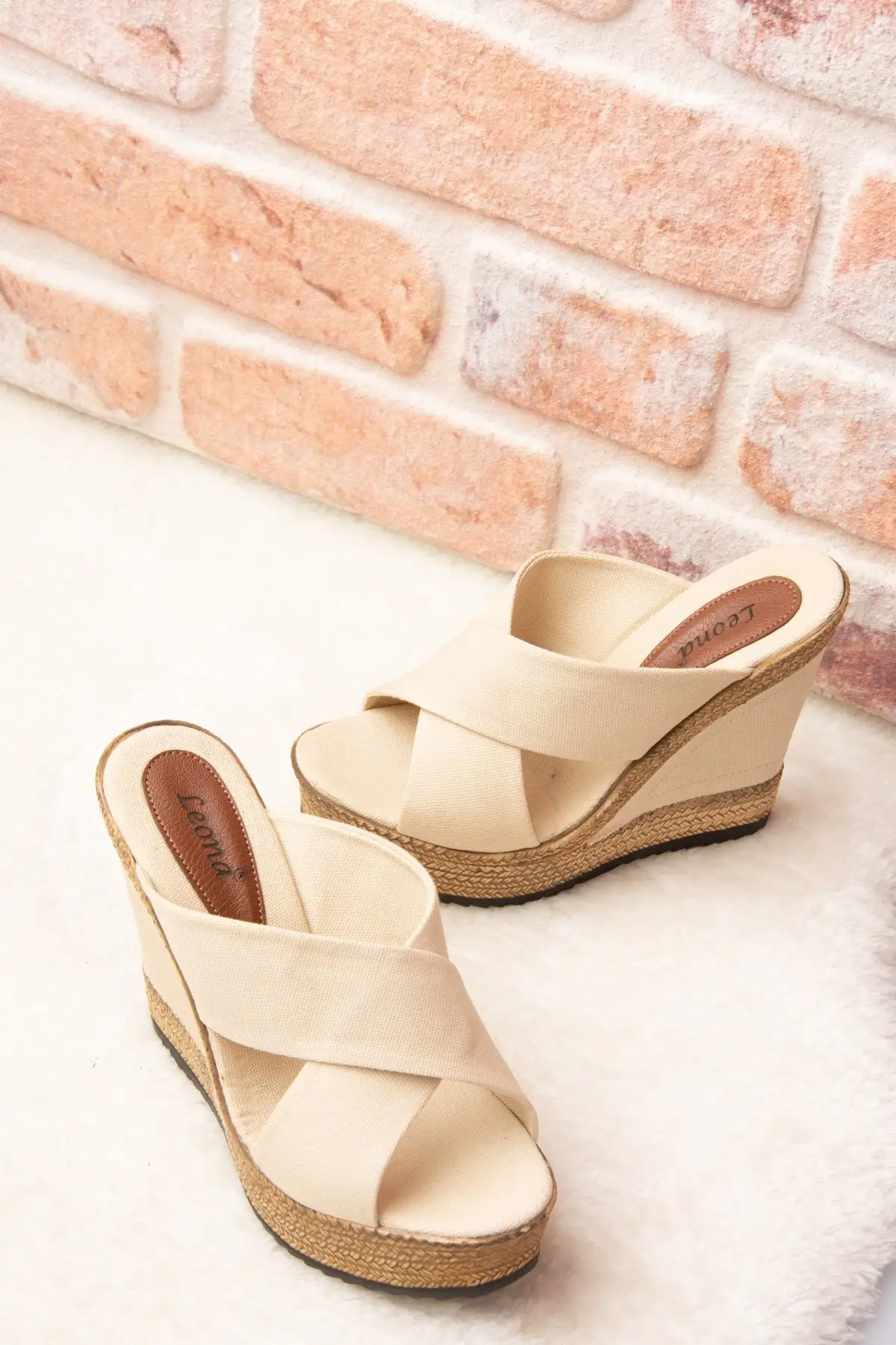 

Beige Women's Slippers Women's Slippers 2021 Fashion