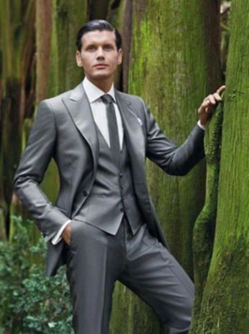 

Fashion Custume Homme Brand Clothing Latest Designs Formal Gray Peaked Lapel Two Buttons Bridegroom Wedding Slim Fit Wear 3 Piec