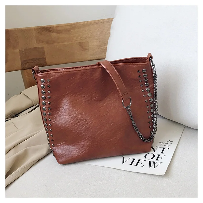 Vintage Pu Leather Crossbody Bag Women Top-handle Bags Rivet Larger Women Shoulder Bag Motorcycle Messenger Bag