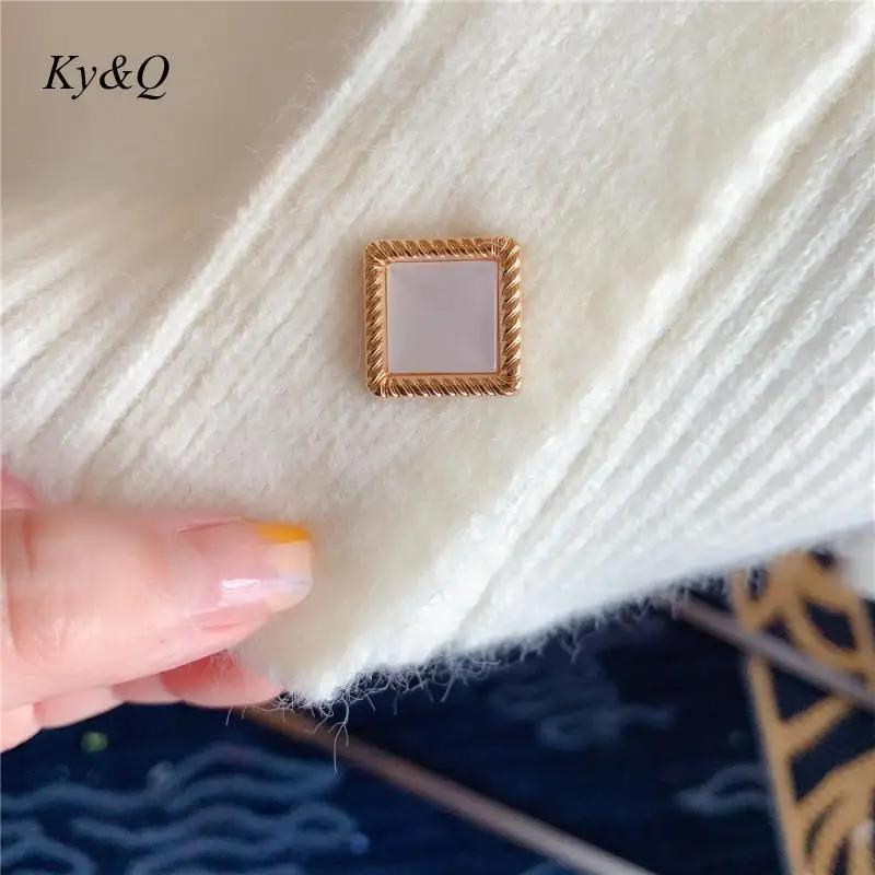 

2020 High Quality Women Sweet Autumn Knitted Cardigan Short O-neck Twist Embroidery Pink White Long Sleeve Korean Sweater Coat
