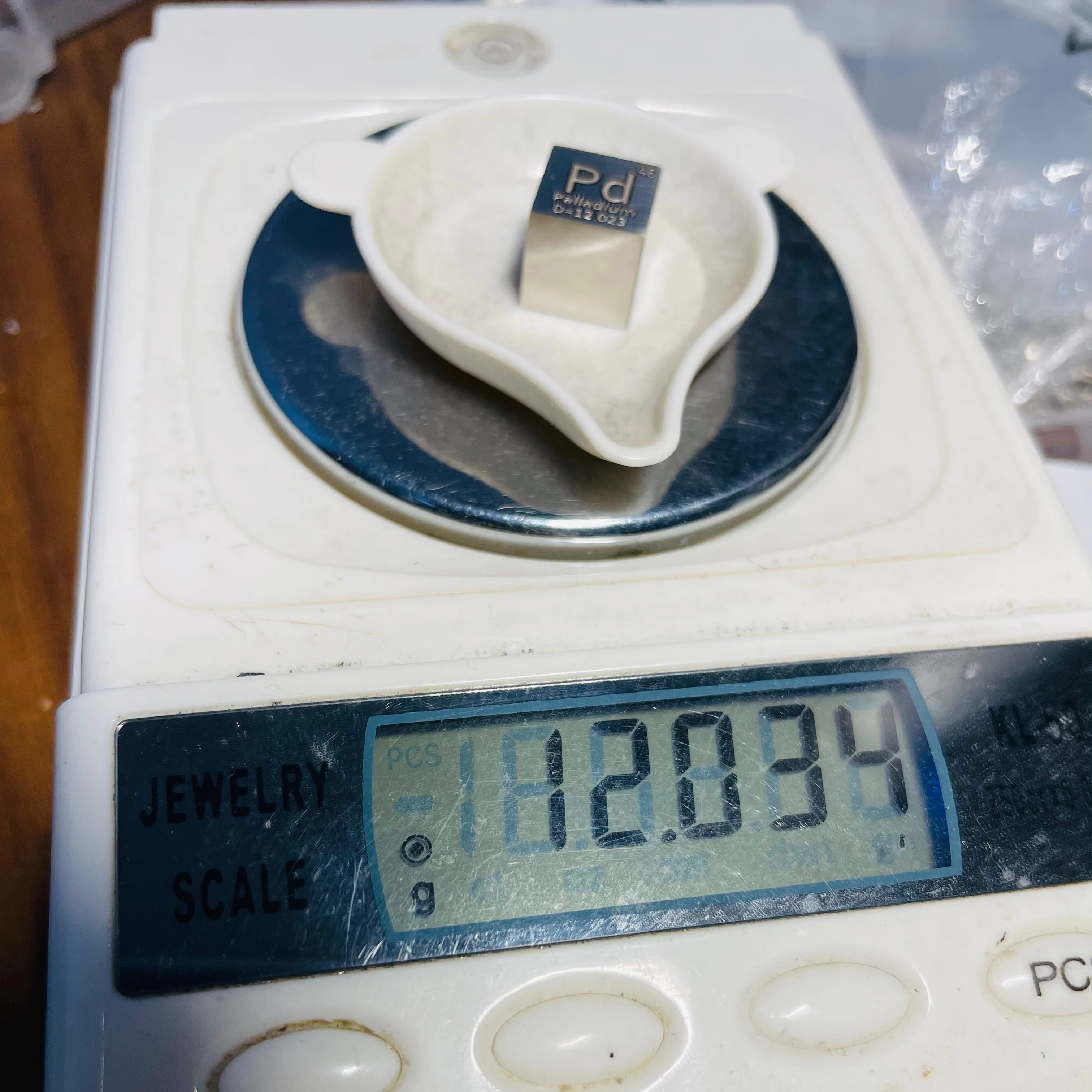 

High Quality 6-Sided Mirror Polished Double-Sided Engraved Metal Palladium Cube Periodic Table Of Elements Cube (Pd99.95%)