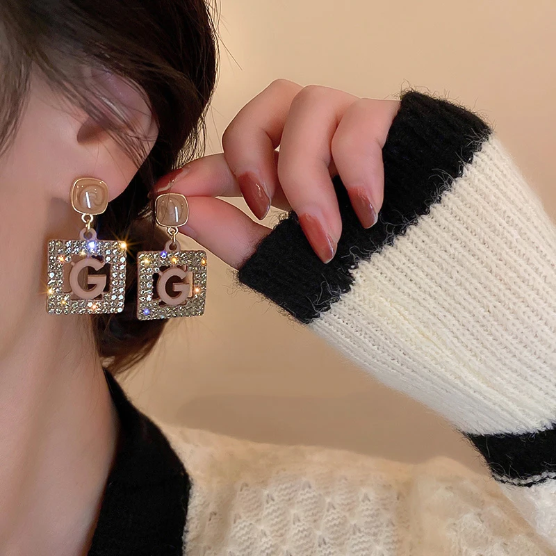 

Luxury Golden Color Rhinestone Square Earrings For Women New 2022 Letter GG with Brown Shell Earrings Female Jewelry Party Gifts