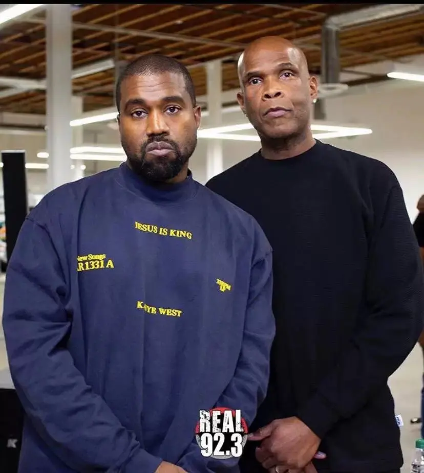 Худи Kanye для прослушивания музыки Уэста с изображением Иисуса короля LA мужчин и