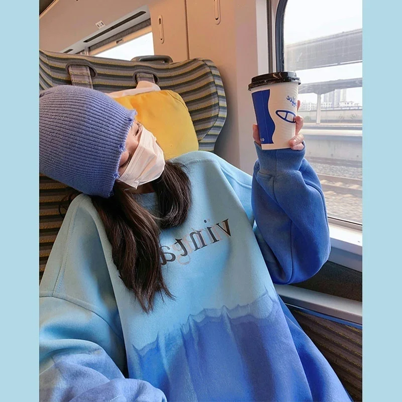

Item No. #1986 Official Tut% Scale Polyester Fiber Blue Rendering Gradient Sweater for Women