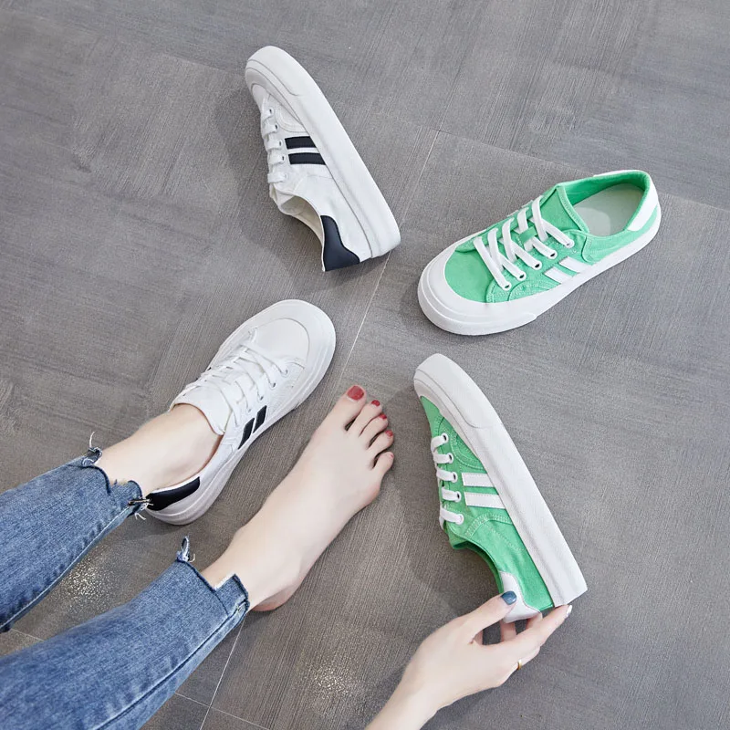 

2021New Fashion Women Shoes Soft Breathable Lace Up Ladies Flat Shoes Casual Comfortable Walking Sneakers White Zapato Mujer