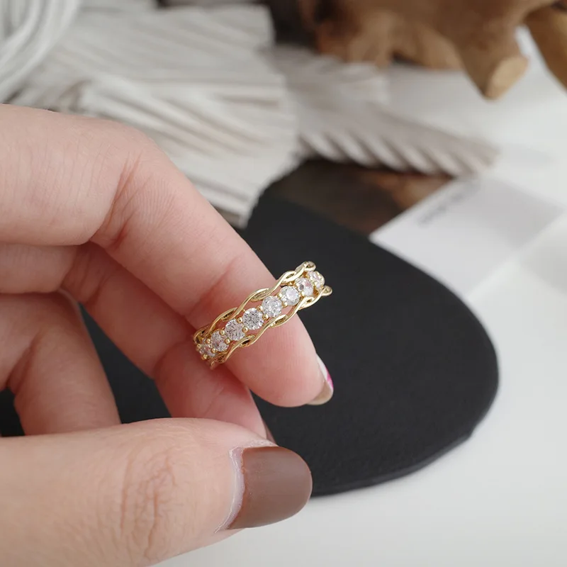 

Fashion Luxury Geometric Chain Ring European and American Retro Punk Crystal Zircon Gold Color Ring Charm Women Cocktail Ring