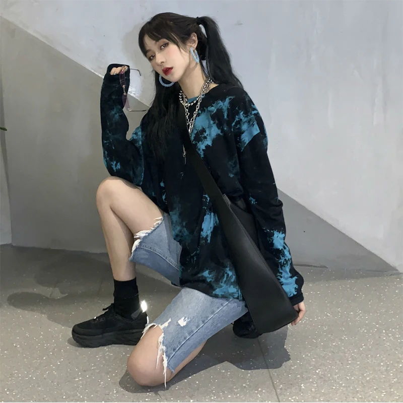 Футболка женская в стиле оверсайз с длинным рукавом Базовая рубашка принтом