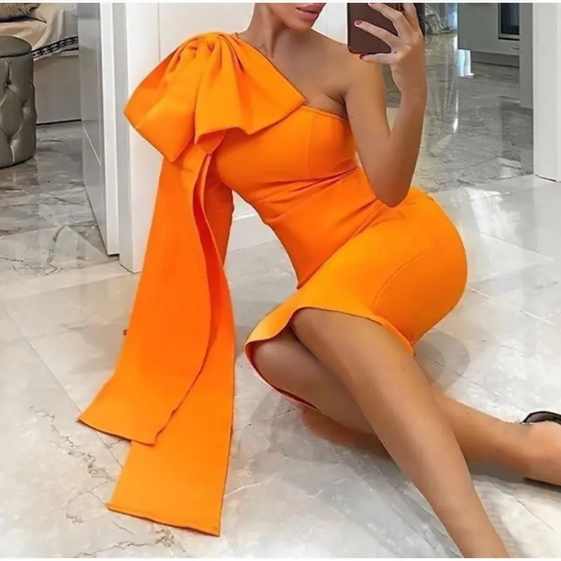 Женское облегающее платье миди на одно плечо с длинным рукавом| |