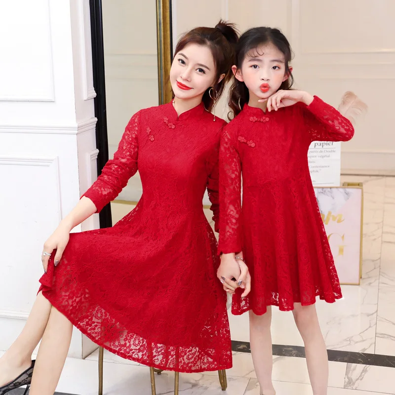Платье для мамы и дочки WLG одежда семейная Красные кружевные модные платья в