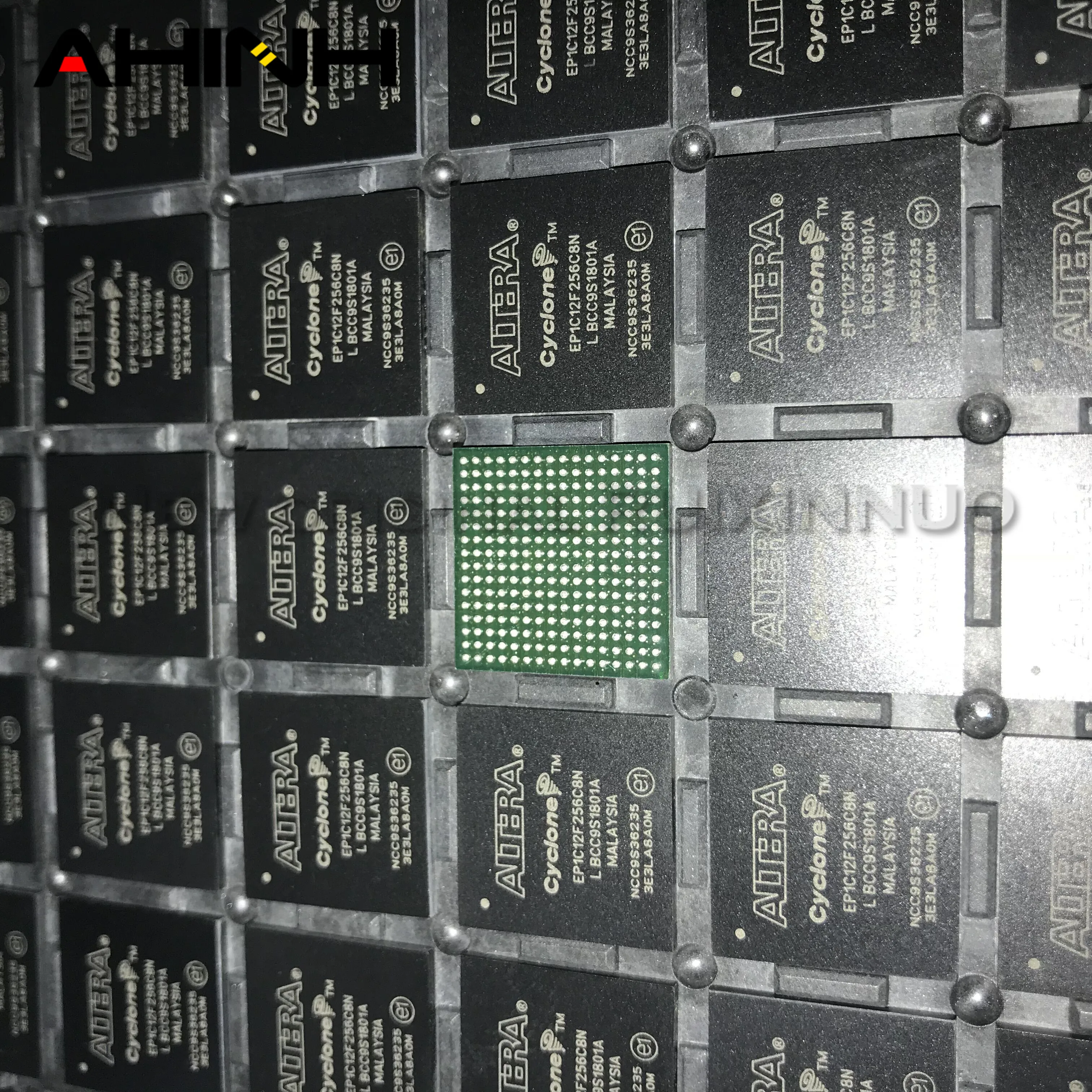 

2 шт., EP1C12F256C8N EP1C12F256C8 EP1C12F256, оригинальный новый чип IC