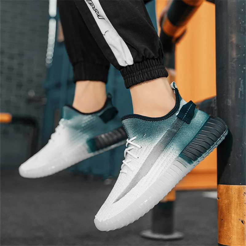 

Trend Men Vulcanize Shoes Outdoor Running Sneakers Breathable Jogging Sports Footwear Ultra Lightweight Male Tennis Shoes Black