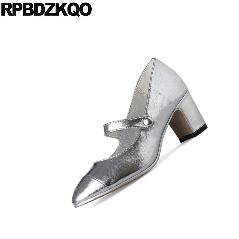 Женские туфли лодочки на толстом каблуке серебристые или белые с круглым носком