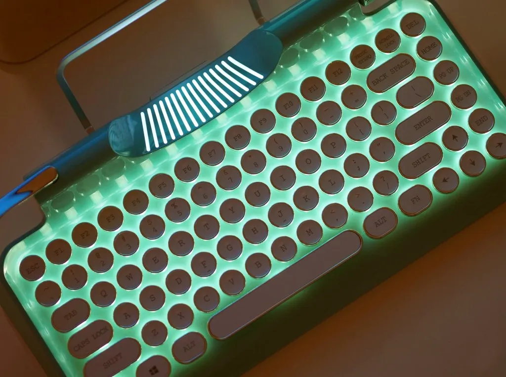 Hellboy KnewKey steampunk dot Robin blue wired keyboard Retro typewriter versatile white axis back light Mechanical keyboard