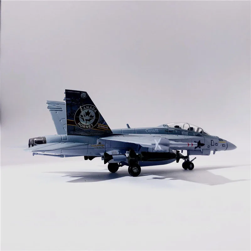 1/100 весы Канада F/Hornet Strike Fighter военный литой металлический самолет модель игрушки
