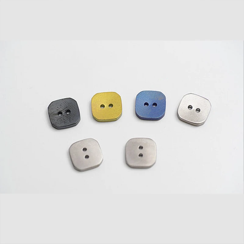 100% гипоаллергенные никогда не ржавеющие прочные титановые запонки (2 пары в комплекте) 100% гипоаллергенные никогда не ржавеющие прочные титановые запонки (2 пары в комплекте)