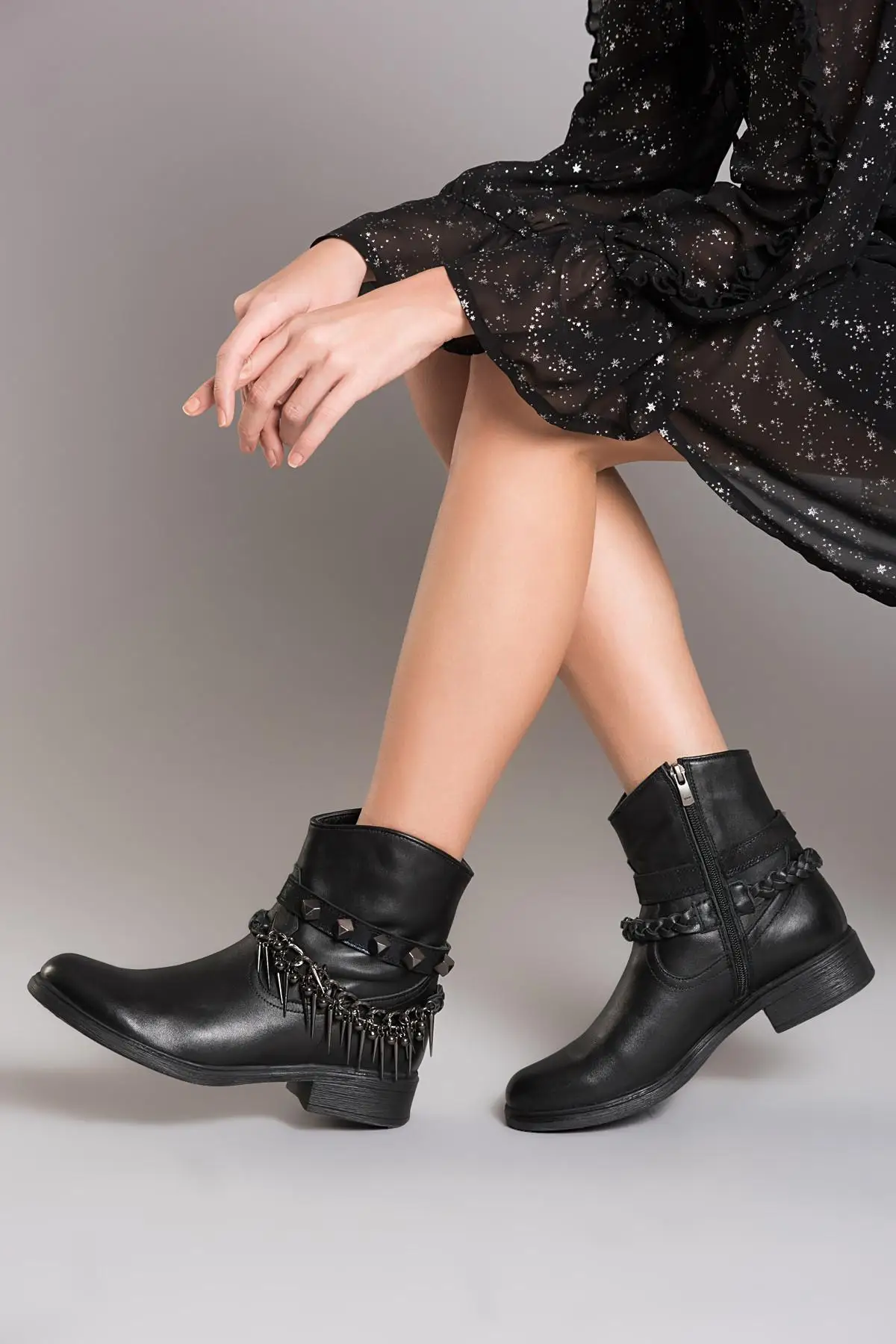 Женские ботинки из натуральной кожи с жемчугом Цвет Черный коллекция 120130000070