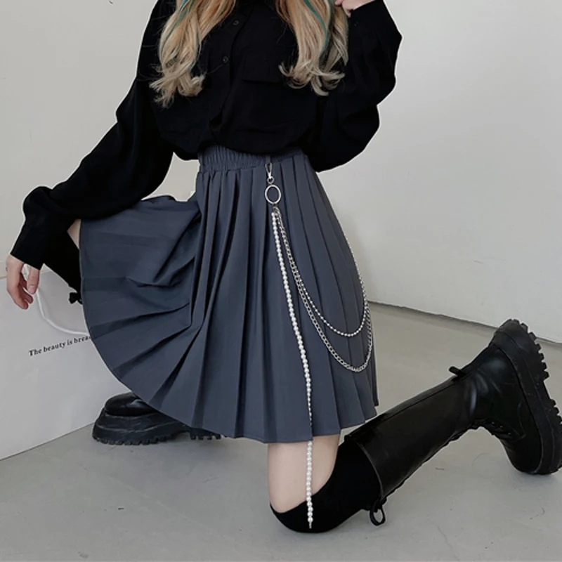 

Gothic Women Pleated Skirt Vintage High Waist Metal Chain Preppy Girls Dance Mini Skirt Korean A Line Black 2021 Skirts