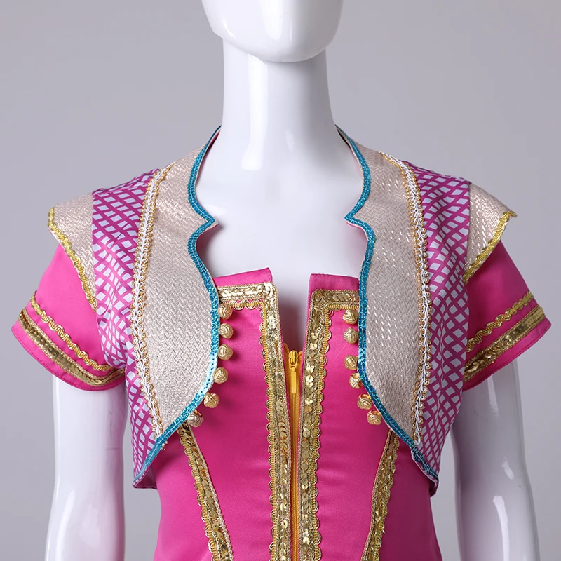 Красный костюм для косплея с вышивкой |