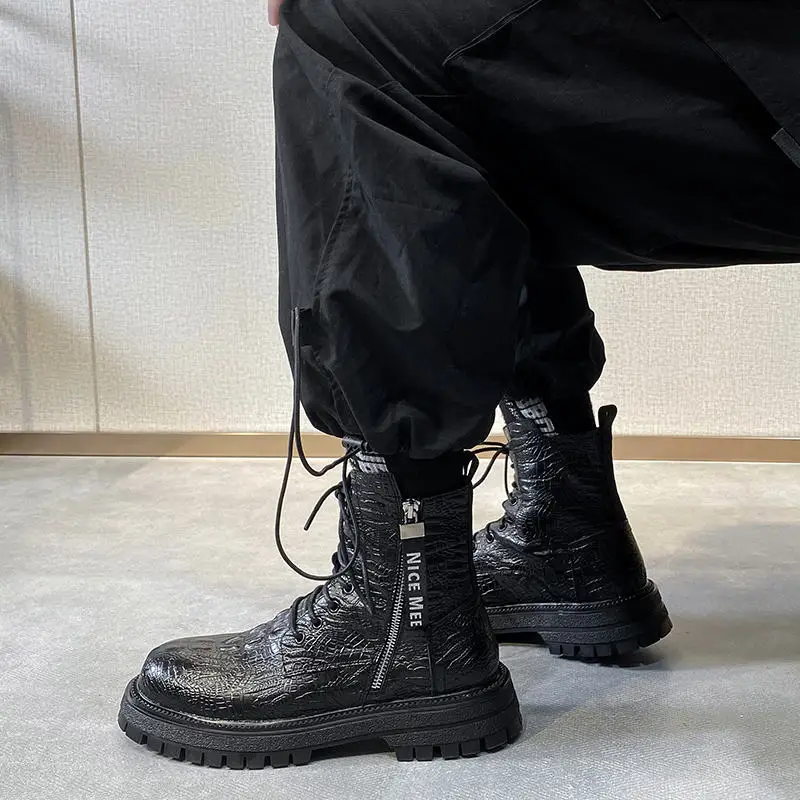 Мужские высокие ботинки из крокодиловой кожи черные мартинсы на платформе