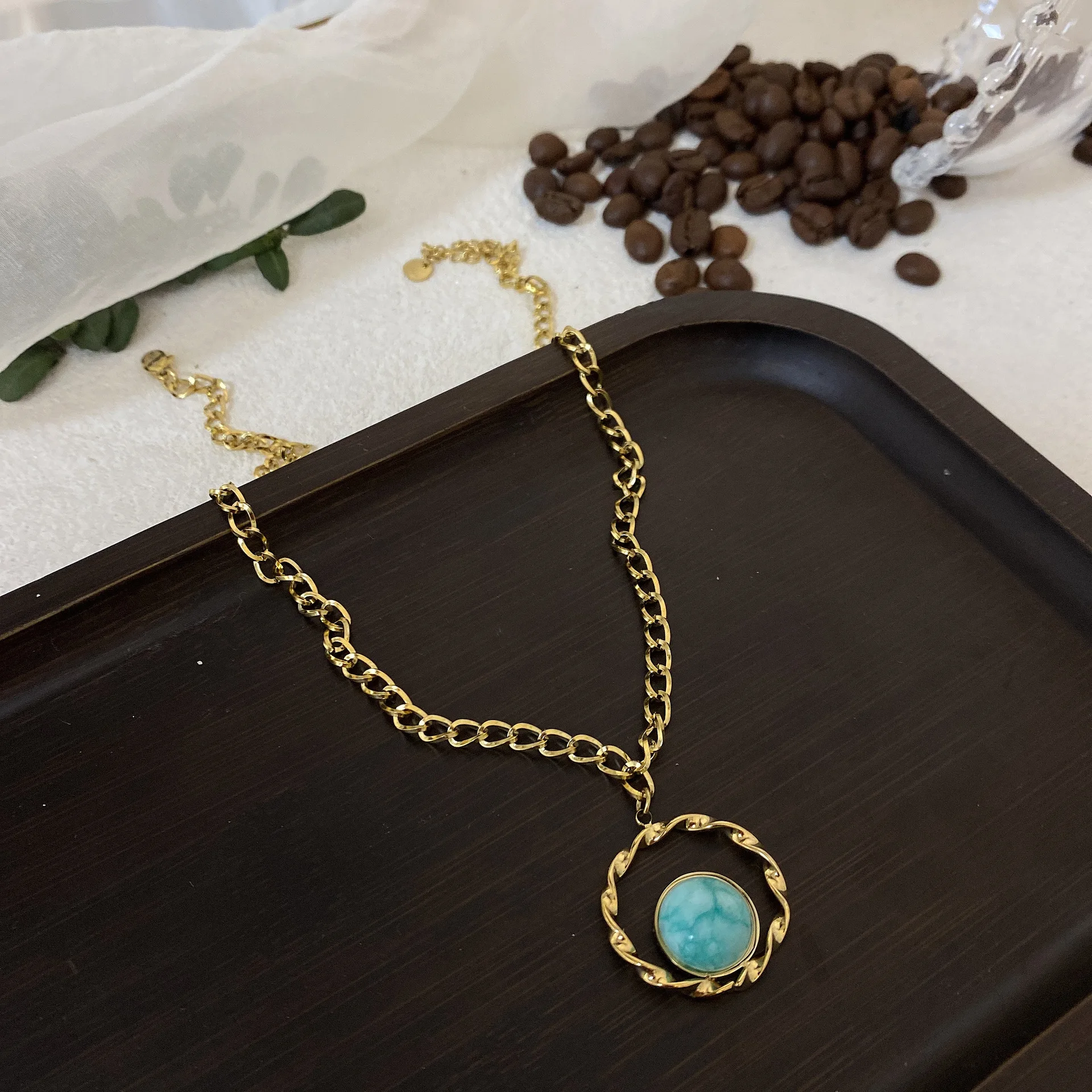 

2021 new titanium steel necklace French retro Turquoise Round Pendant Necklace court style fashion simple Bracelet