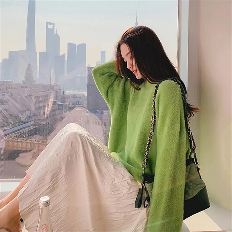 Свитер женский осенне-зимний трикотажный из полиэстера с круглым вырезом и