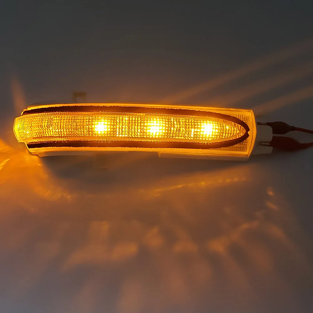 Автомобильное зеркало заднего вида боковое указатель поворота янтарная лампа