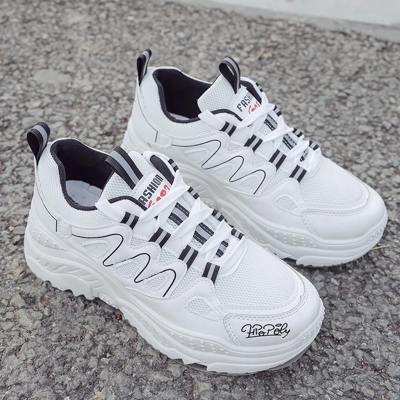 Женские кроссовки на танкетке красные удобные массивной платформе повседневная